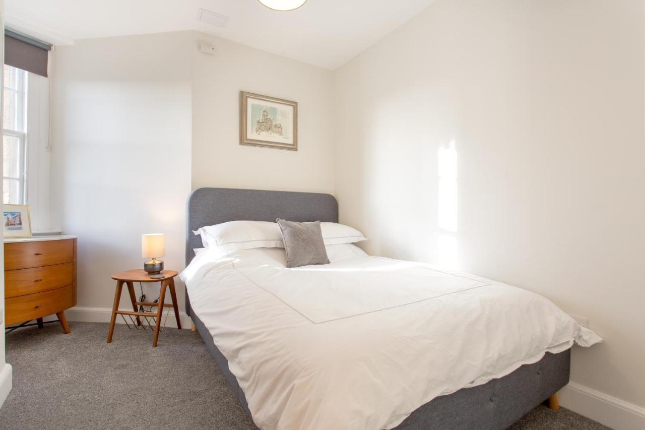 Royal Mile - Old Town Apartment 에든버러 외부 사진